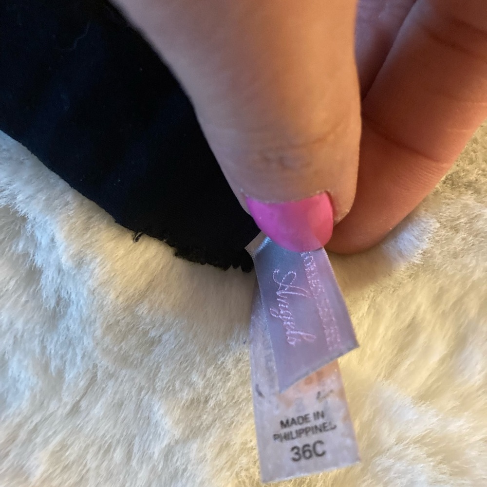 Victorias Secret bra like new very good condition